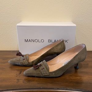 Manolo Blahnik olive suede kitten heels size 7.5